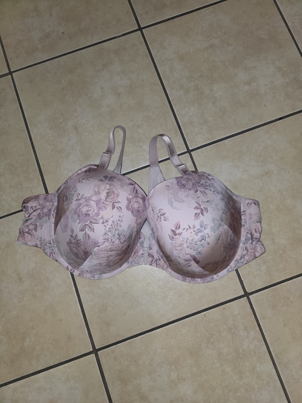 Floral Lace-Trim Underwire Bra in Soft Pink